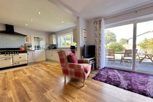 Kitchen/Dining Room- click for photo gallery